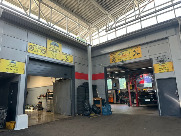 Kuva autohuoltoliikkeestä Happy Wash Espoo